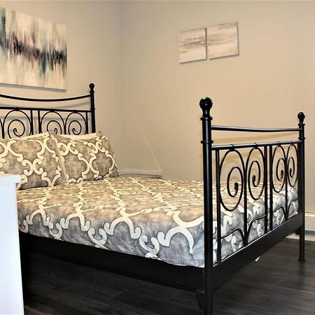 Luxury Boutique 2 Bedroom Condo - 1B 尼亚加拉瀑布城 外观 照片