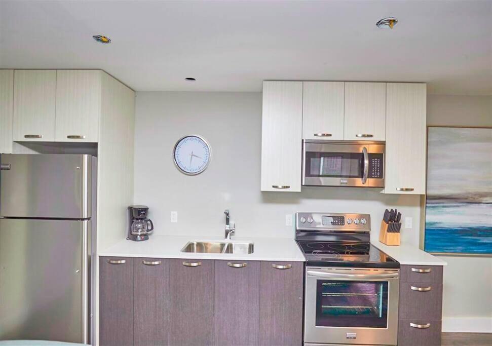 Luxury Boutique 2 Bedroom Condo - 1B 尼亚加拉瀑布城 外观 照片