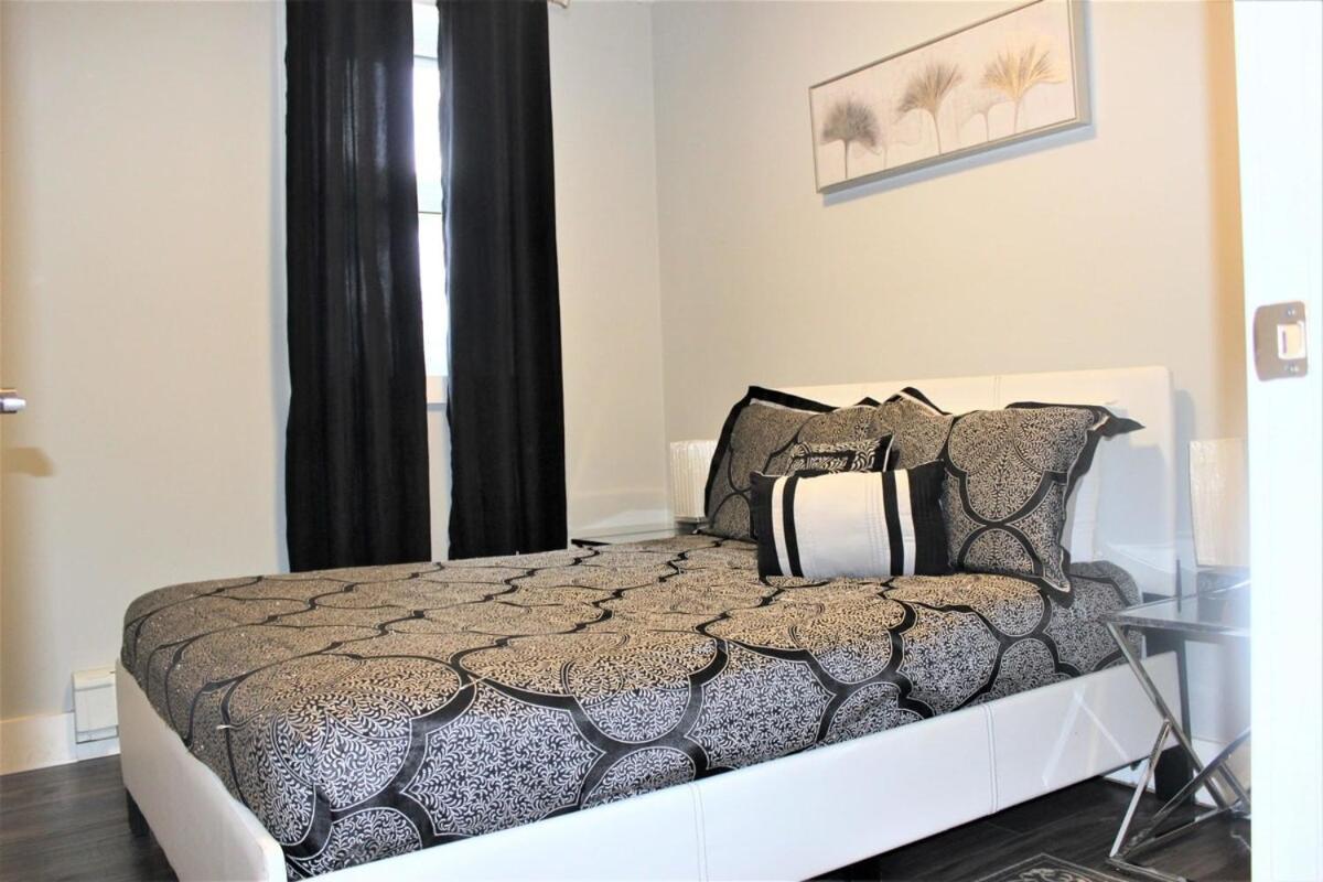 Luxury Boutique 2 Bedroom Condo - 1B 尼亚加拉瀑布城 外观 照片